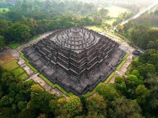 Pemandangan Candi Borobudur di Magelang Jawa Tengah